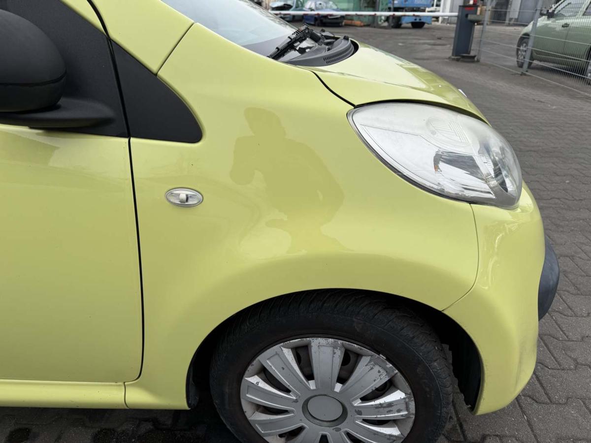 Citroen C1 original Kotfl&uuml;gel vorn rechts KBN Gelb Bj.2007